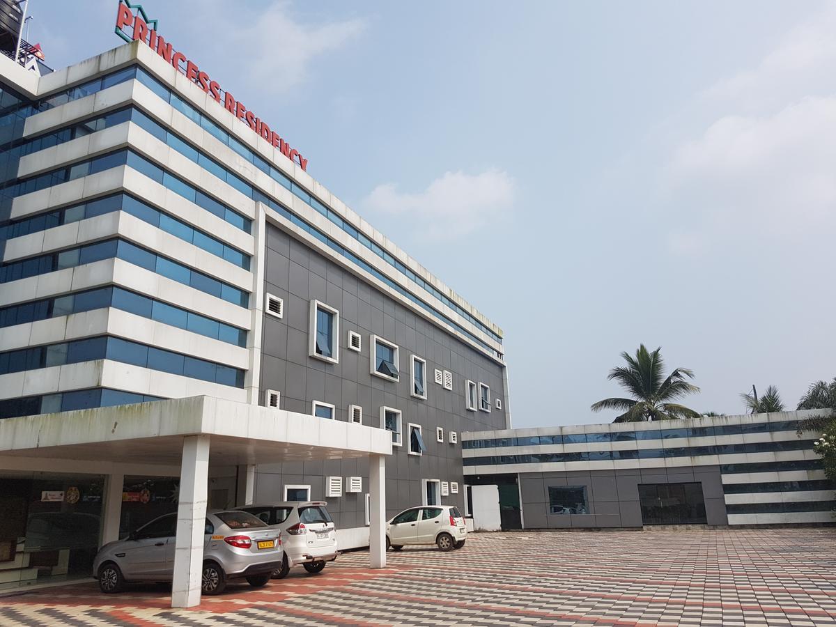 Princess Residency Hotel Nedumbassery Kültér fotó